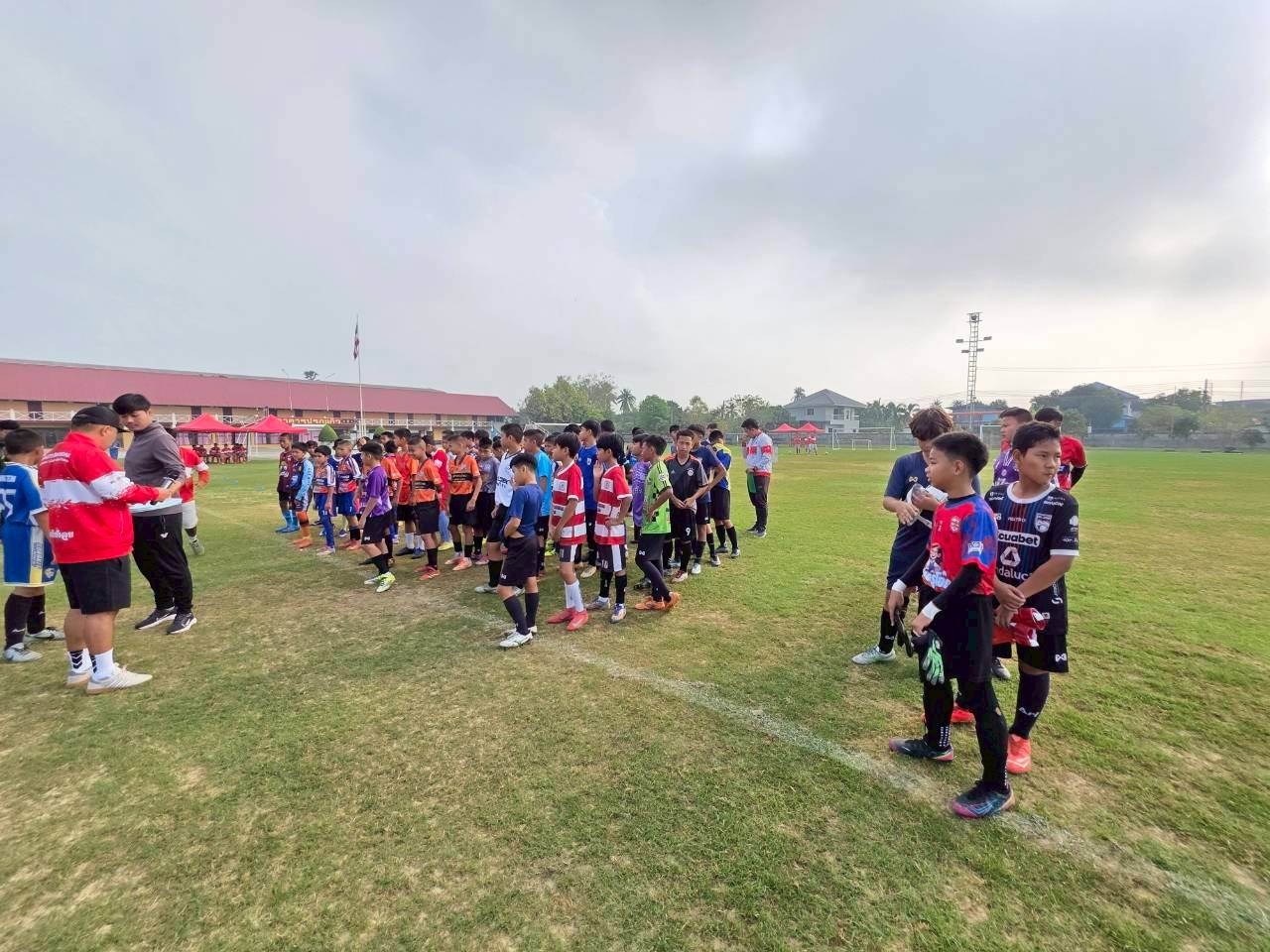 คัดตัวนักกีฬาฟุตบอลระดับชั้นมัธยมศึกษาปีที่ 1