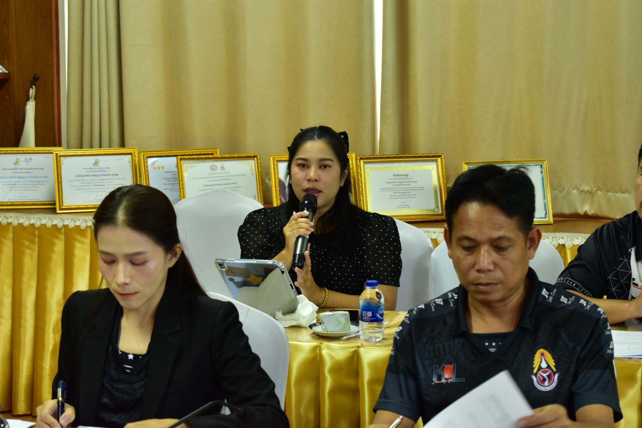 ประชุมคณะกรรมการการศึกษาขั้นพื้นฐานของโรงเรียน